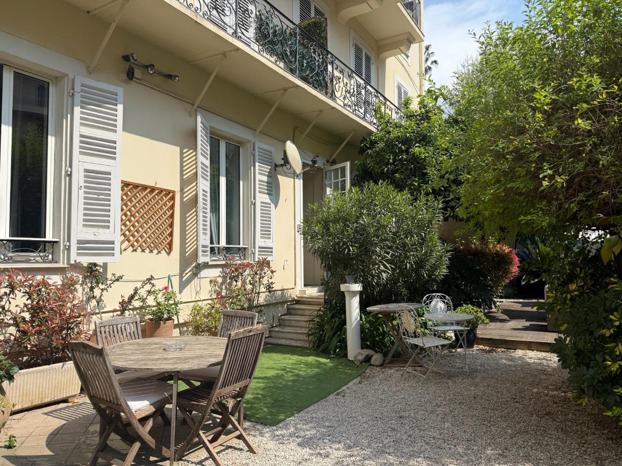 6 Airport Hotels Near Old Nice That Cover Both Worlds