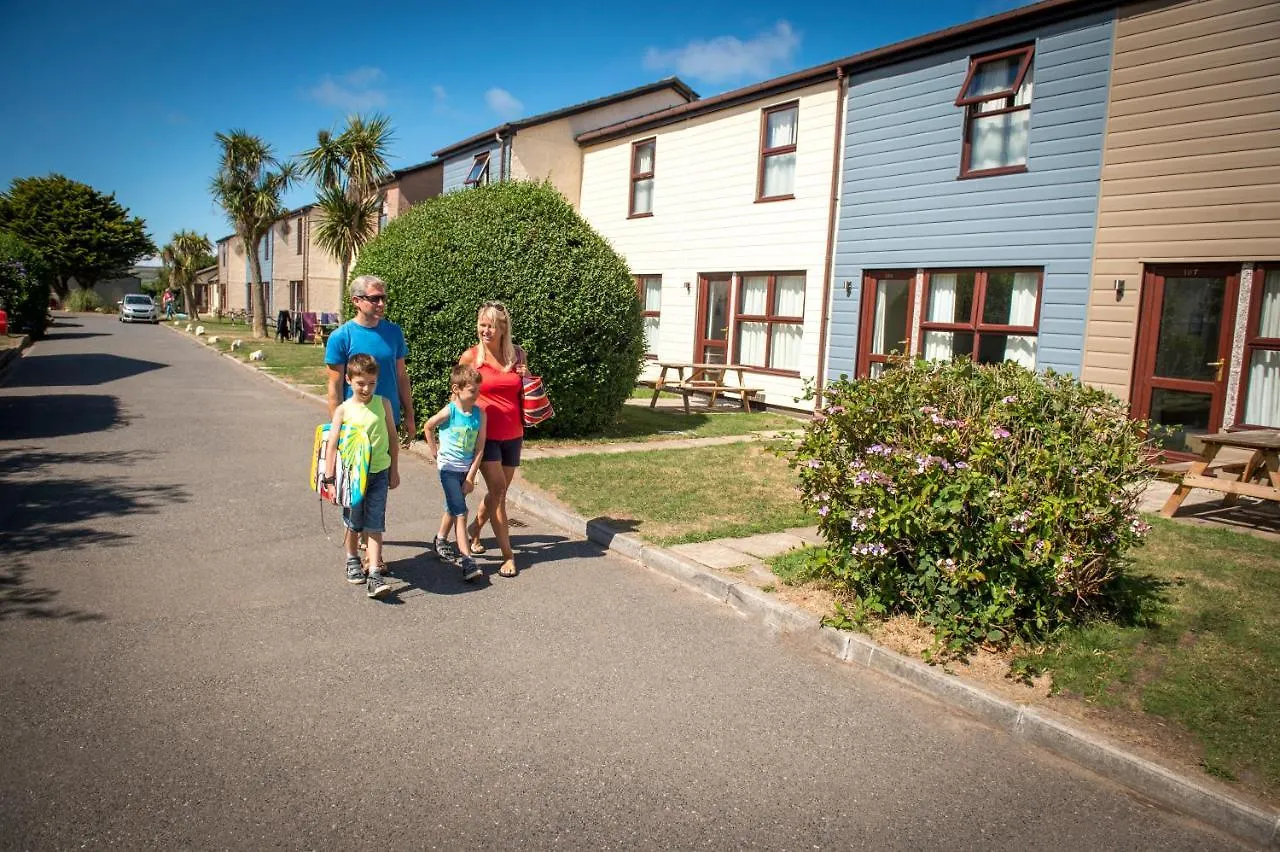 4 Smart Family Hotels Near Perranporth Golf Club Worth Booking