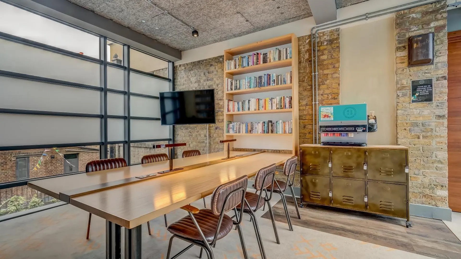 15 Family-Friendly Hotels Near Sky Garden Worth Booking