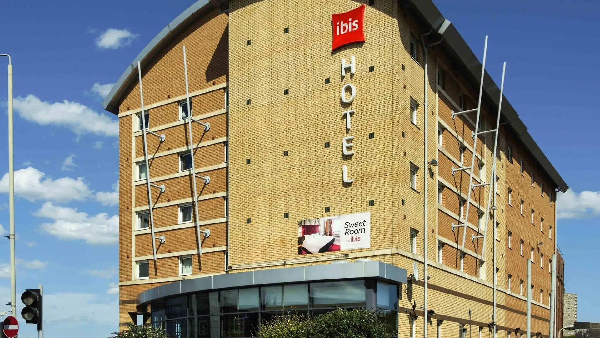 Staying Near Bradgate Park: 9 Family Hotels Compared