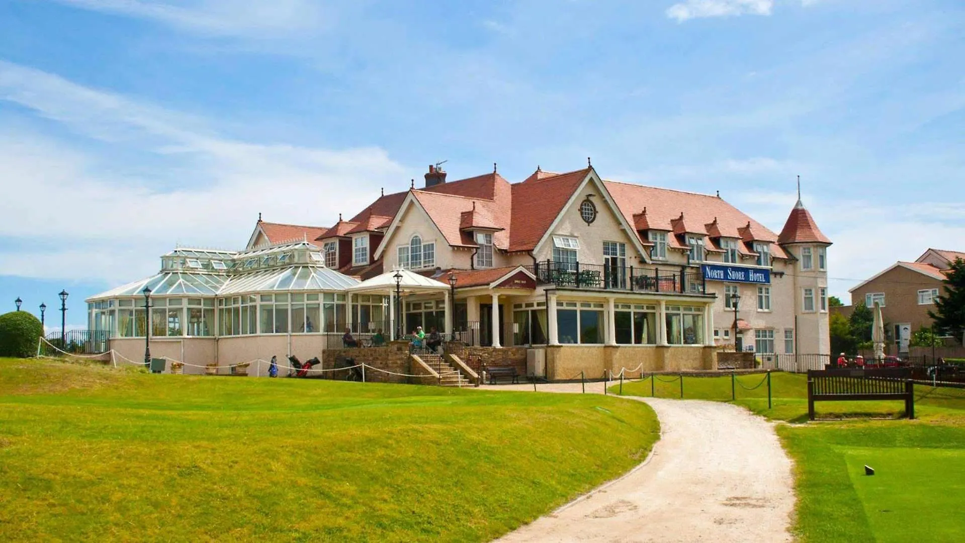 6 Central Skegness Hotels Close to Seacroft Golf Club