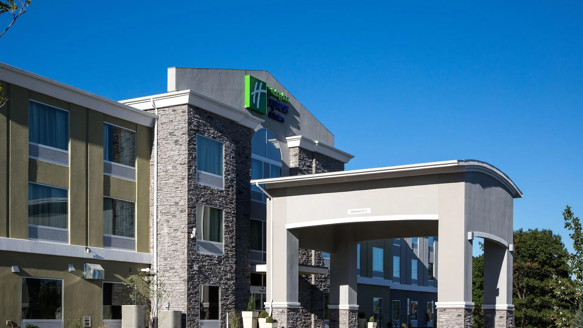 9 Top-Rated Spa Hotels in the Appalachian Mountains