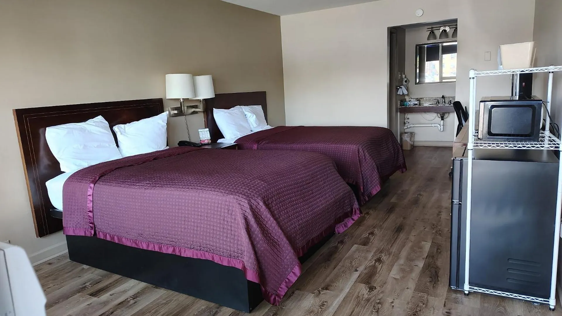 15 Budget Hotels in Detroit Metro Area Worth Booking