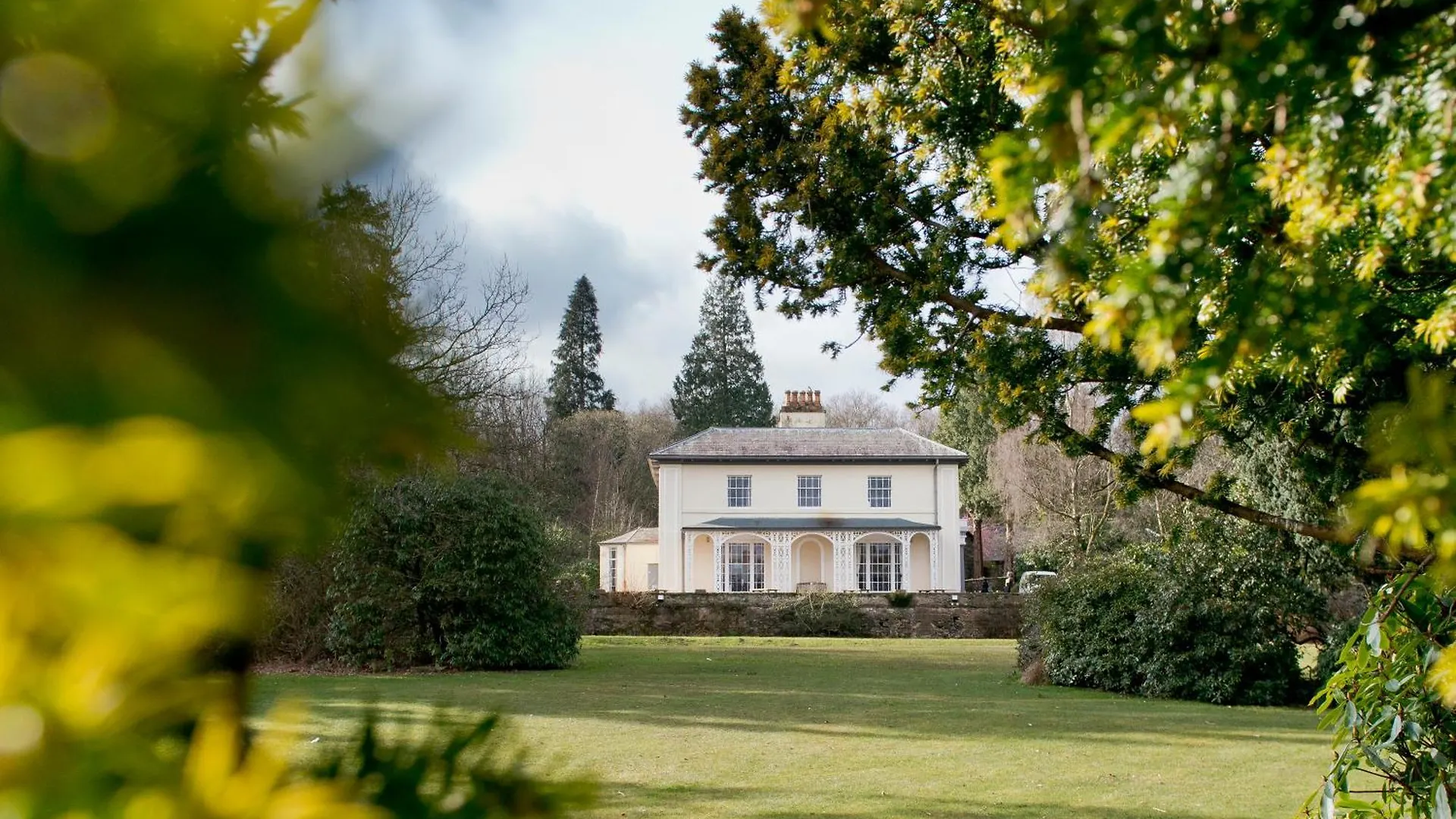 Where to Stay Near Stott Park Bobbin Mill: 7 Best Central Hotels
