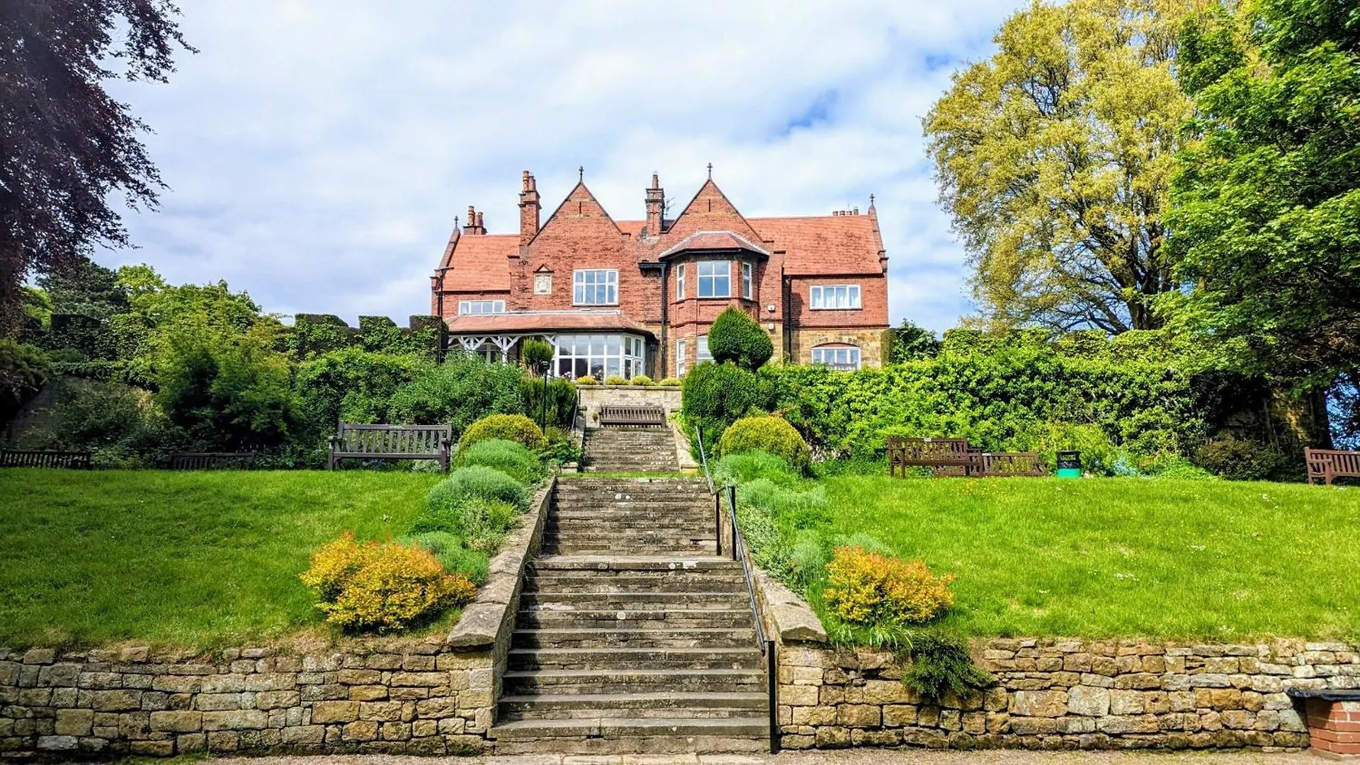 7 Budget Hotels in North York Moors National Park Worth Booking