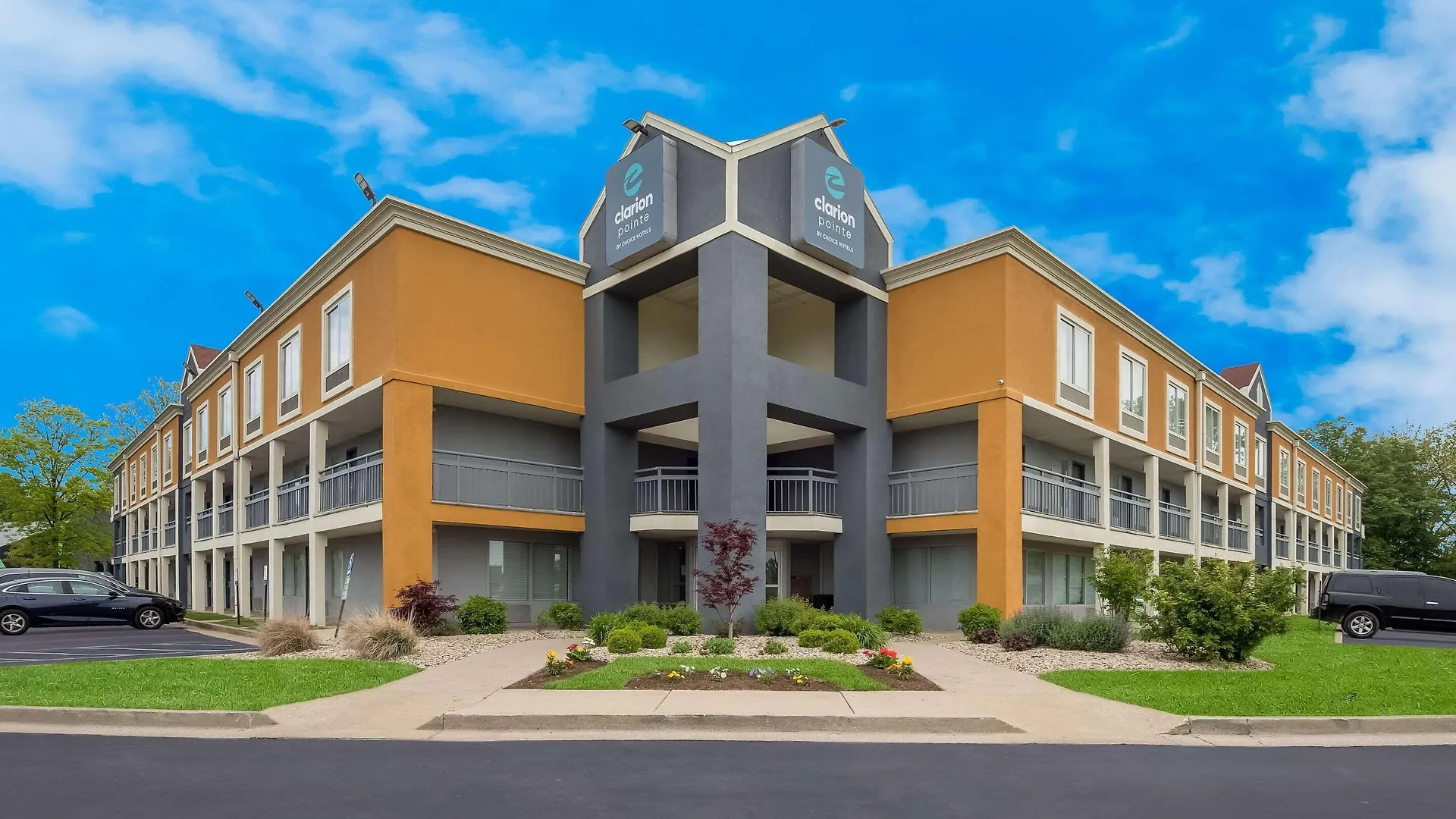 9 Business Hotels Near Carmel Ice Skadium Worth Booking