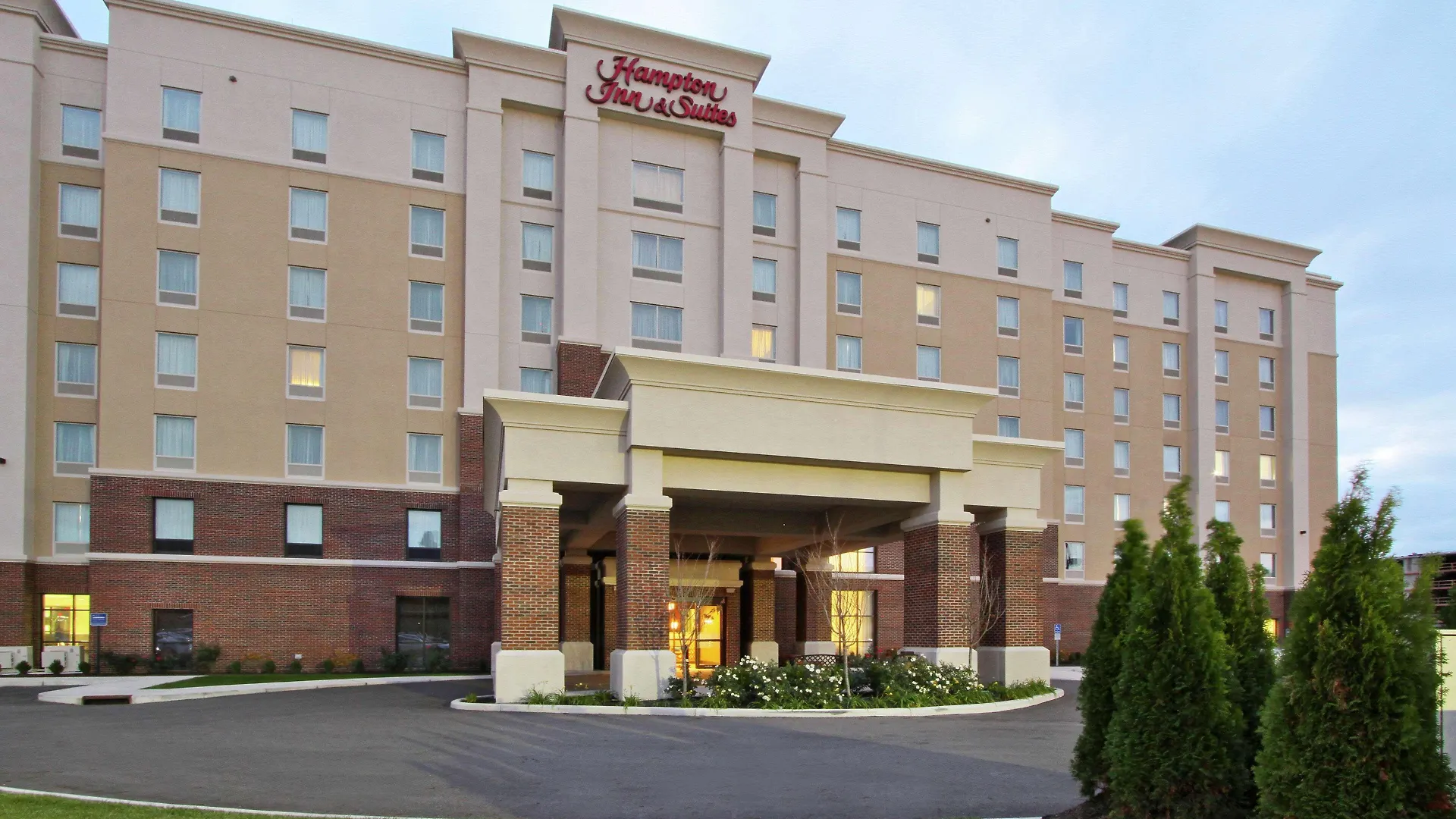 4 Smart Business Hotels Near Easton Town Center Worth Booking