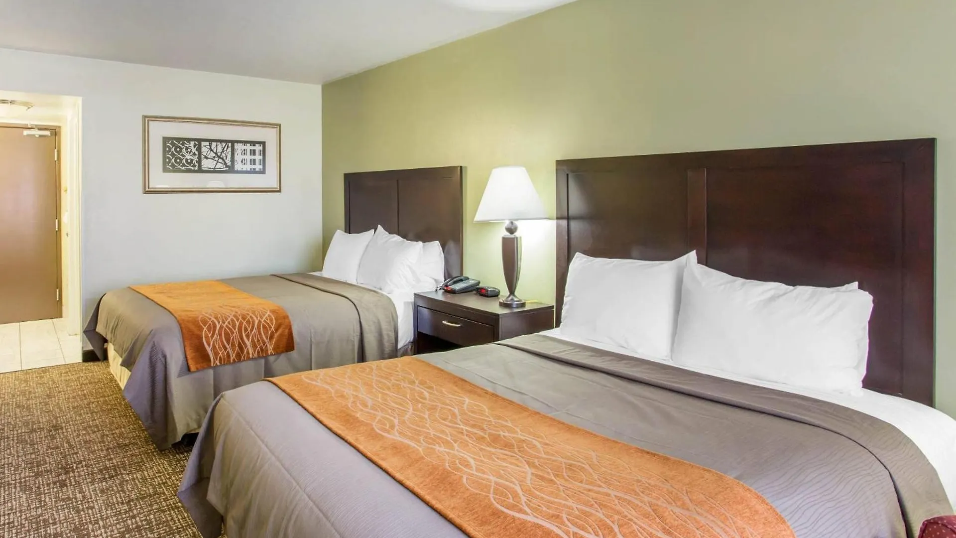 4 Business Hotels Near Cool Springs Galleria for Work Stays