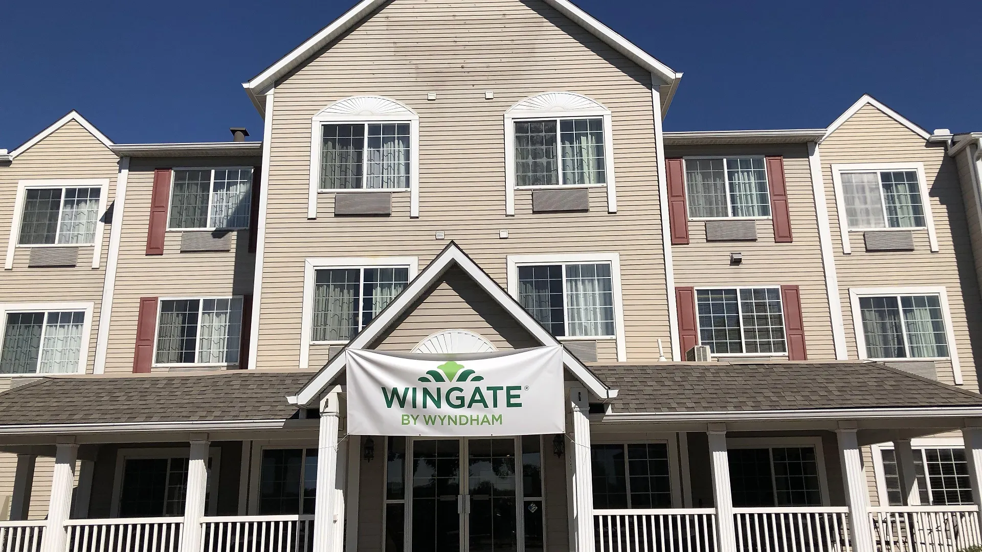 5 Resort Hotels Near Worlds of Fun for Easy Park Access