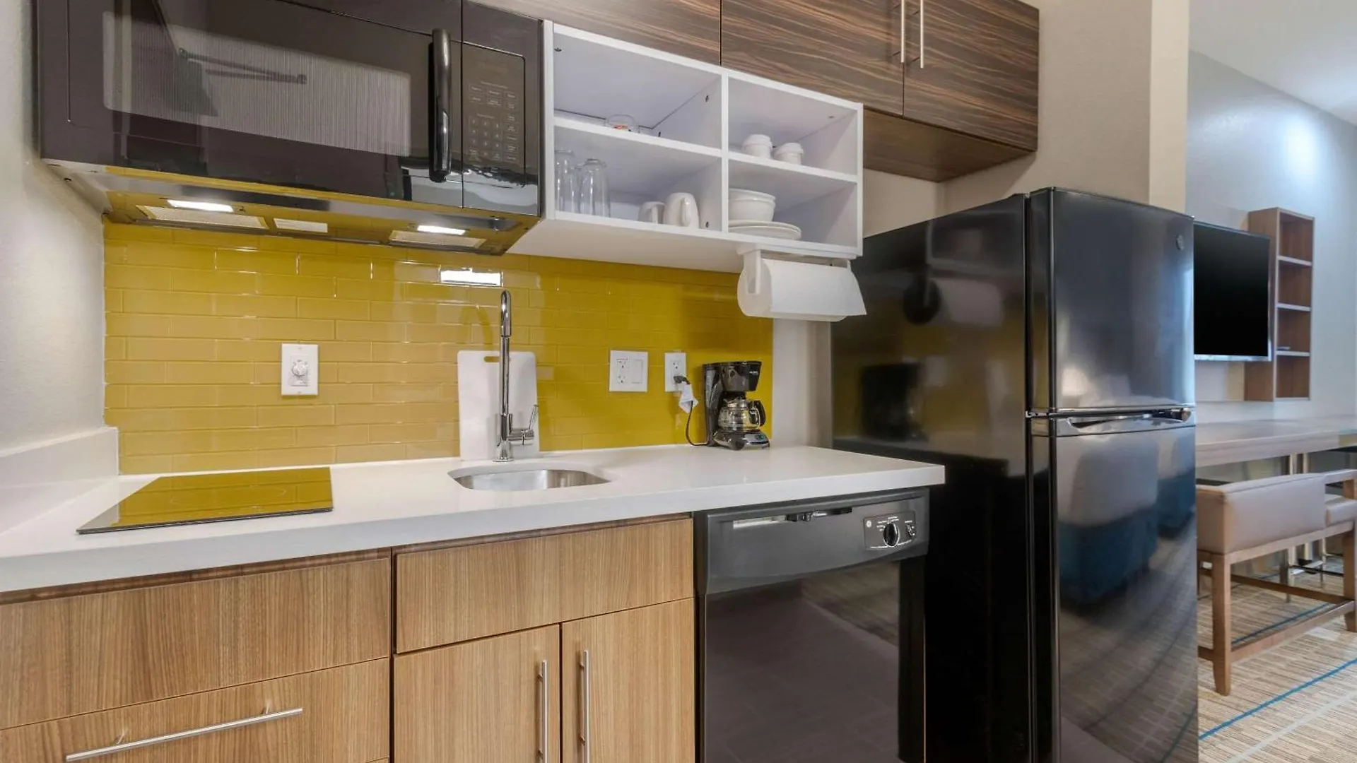 Staying Near Chickasaw Bricktown Ballpark: 5 Budget Hotels Compared