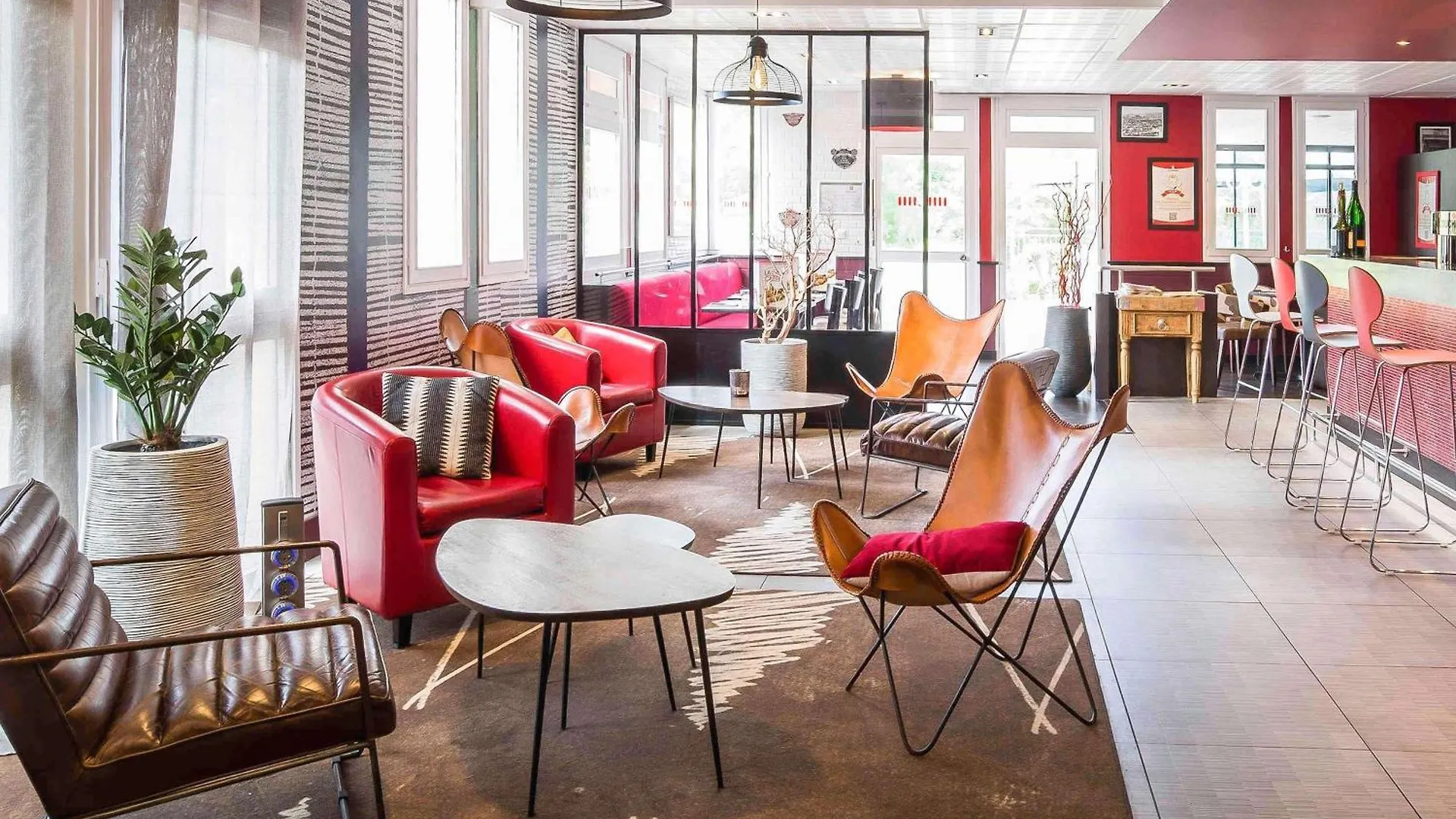 Where to Stay Near Eglise Notre Dame de la Mer: 5 Family Hotels