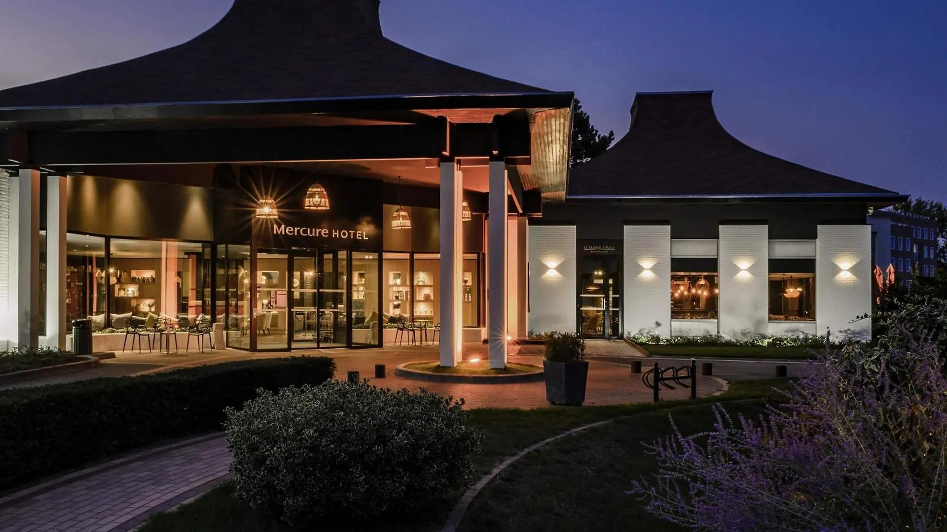 2 Central Hotels Near Ganesha-Events That Deliver