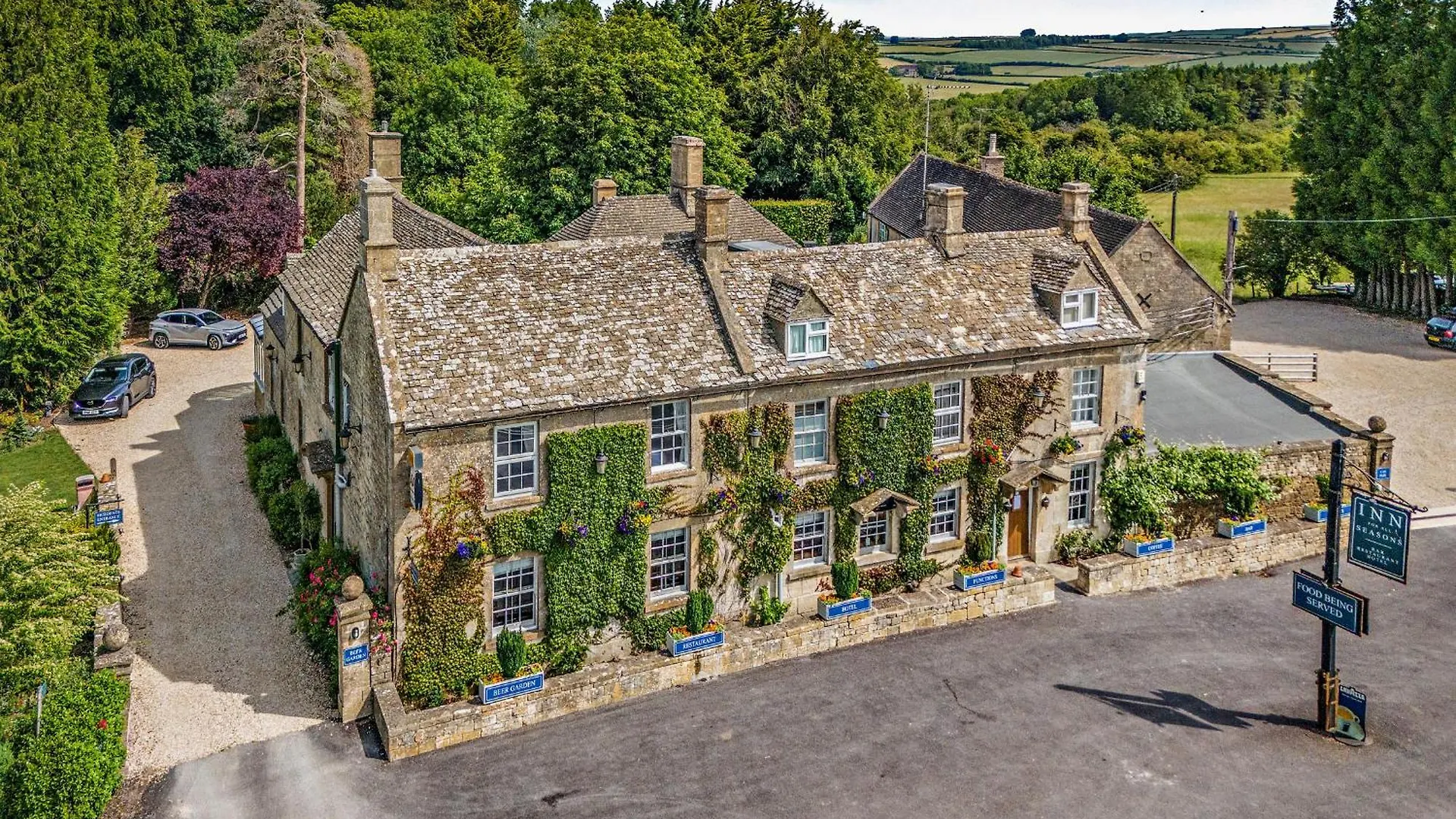 Staying Near Lodge Park: 5 Family Hotels Compared