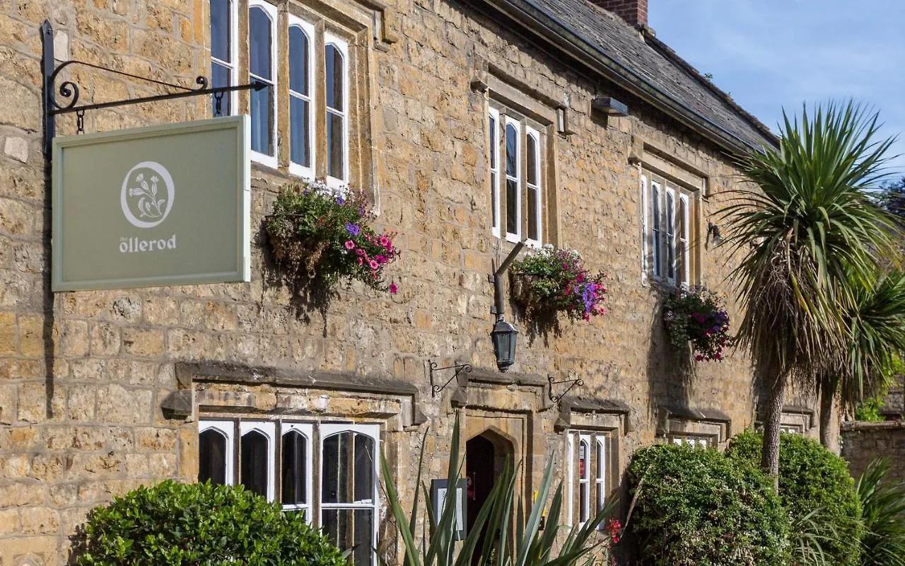 4 Couple Hotels Near Gallery Of Secrets Worth Booking