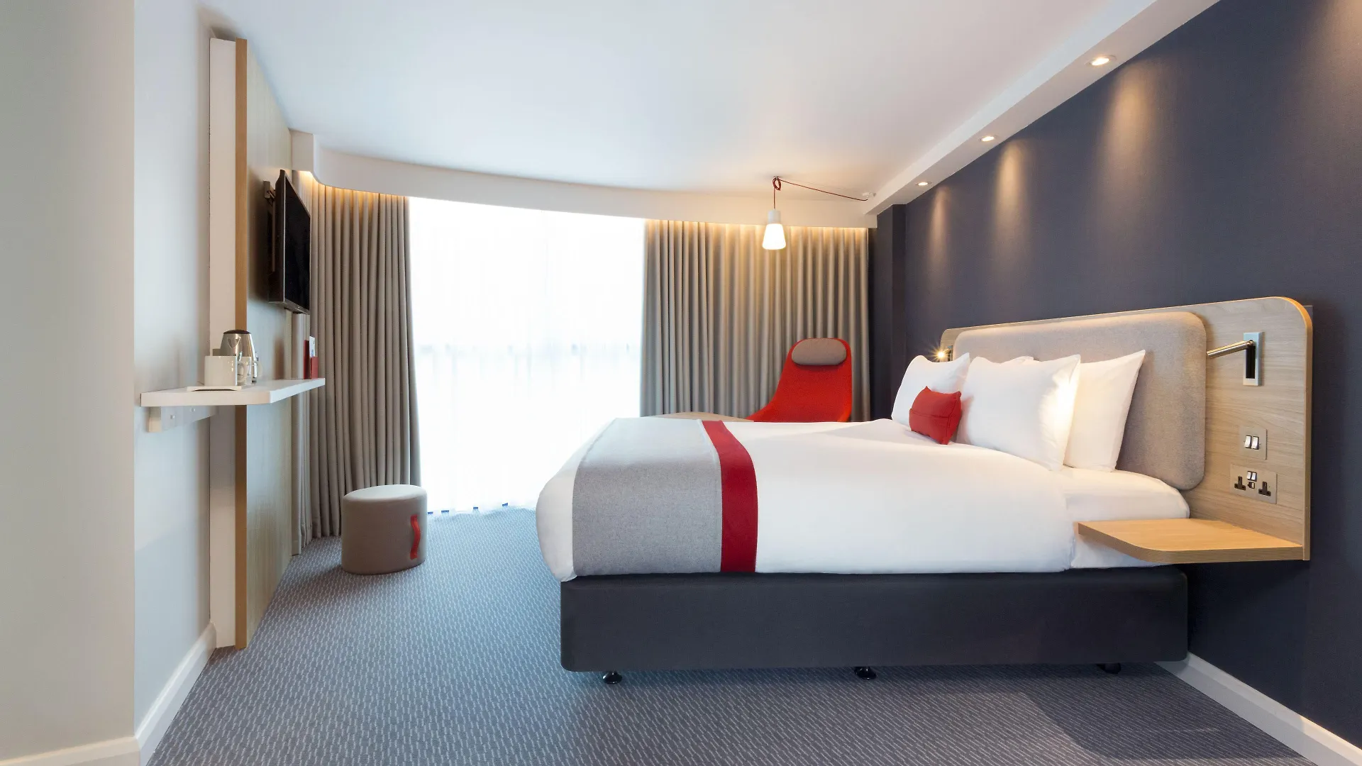 Where to Stay Near Hyde Park: 9 Central London Hotels Reviewed