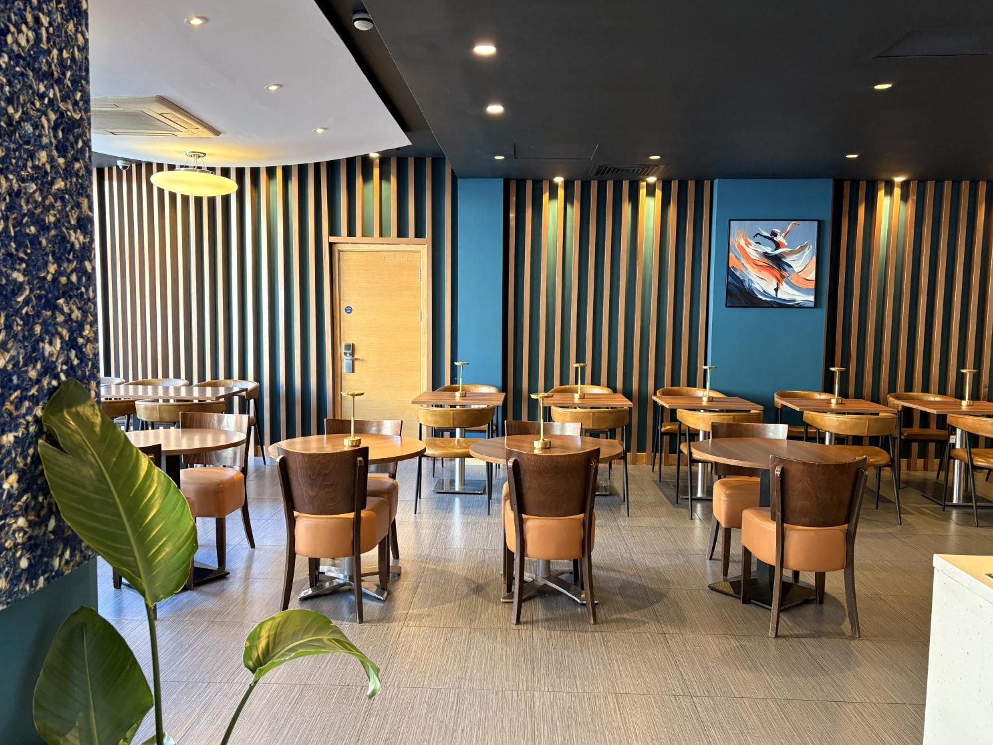 Staying In Southwark: 7 Airport-Accessible Hotels Compared