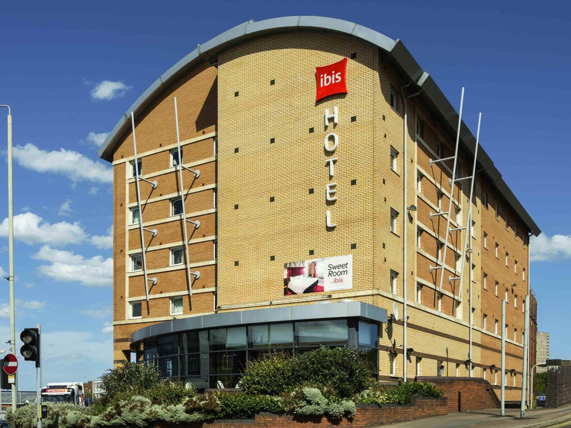 Staying Near Bradgate Park: 9 Family Hotels Compared