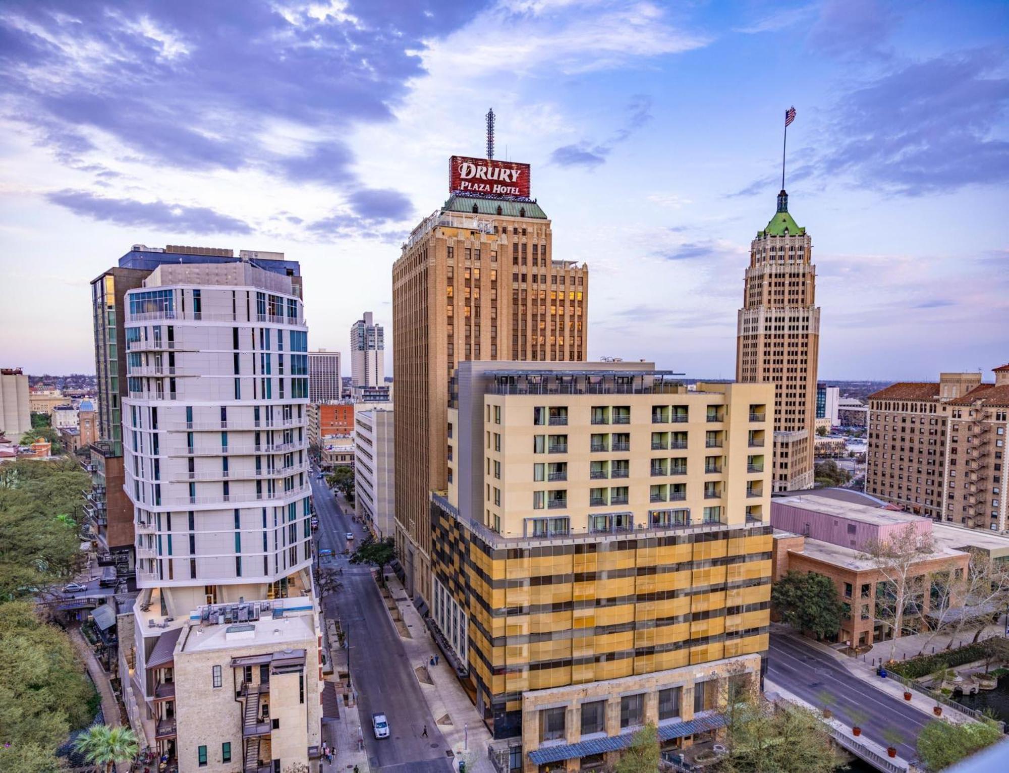 9 Smart Family Hotels in San Antonio Riverwalk Worth Booking