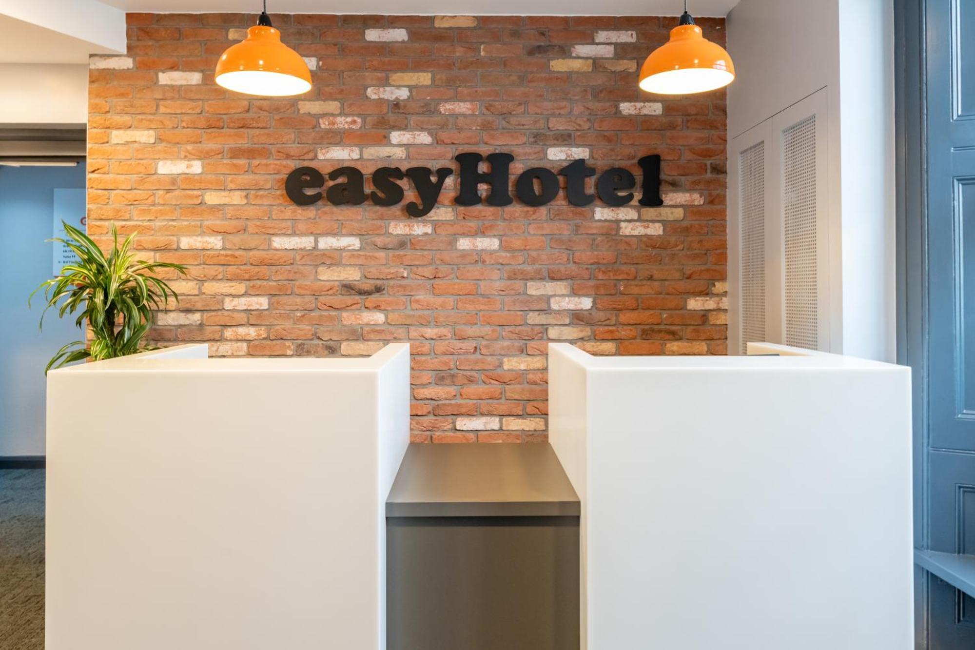 Staying In Central London: 4 easyHotel Properties Compared