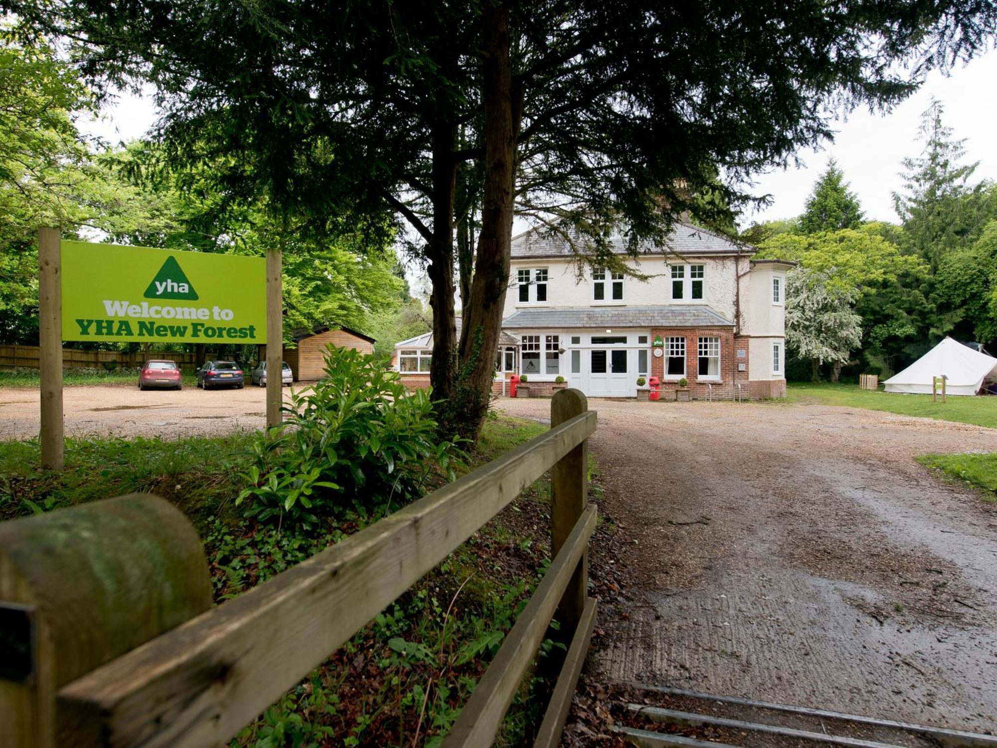 4 Leisure Hotels in Hampshire That Deliver on Experience