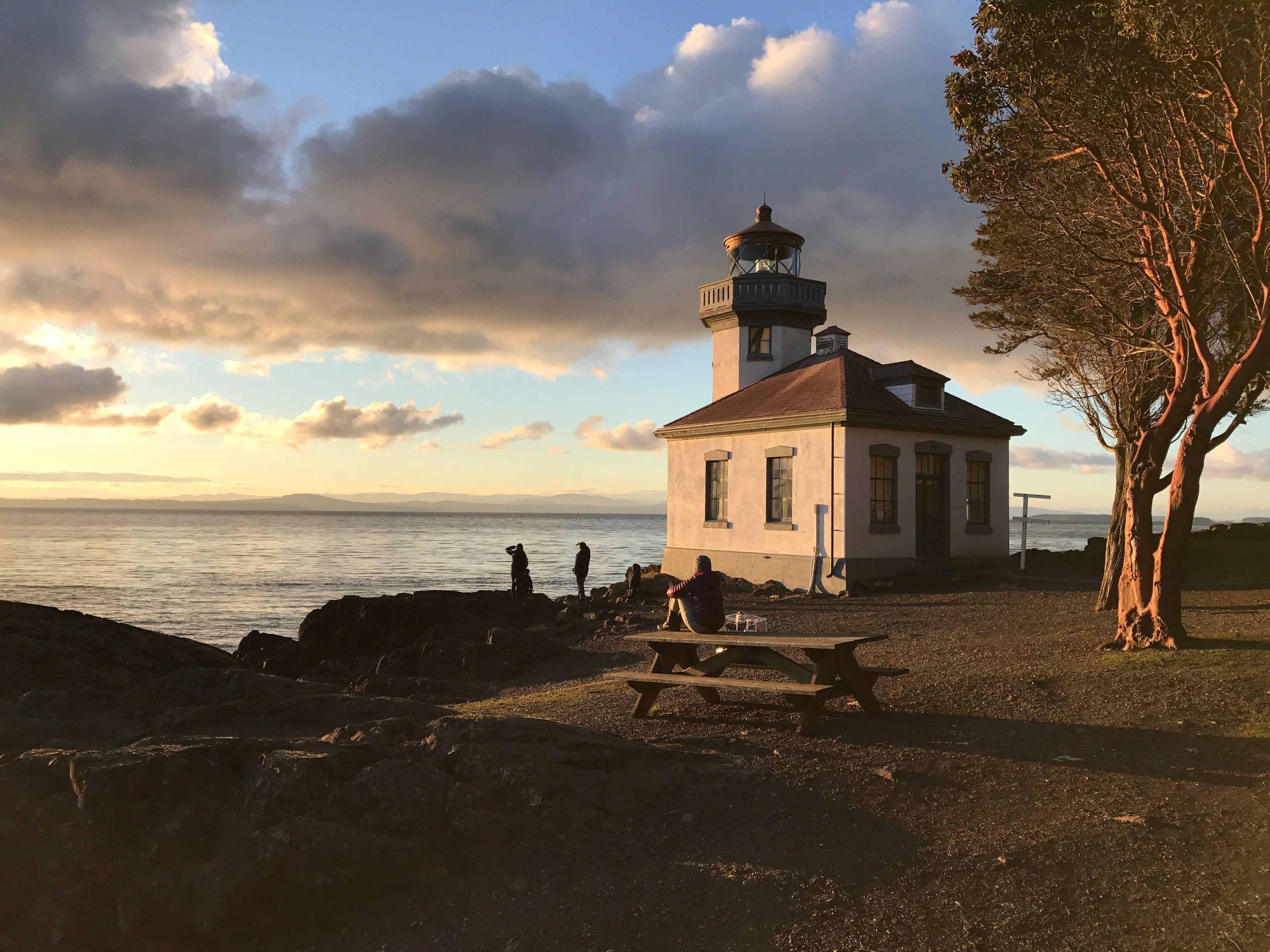 Staying Near the Maritime Museum: 4 Budget Hotels Compared