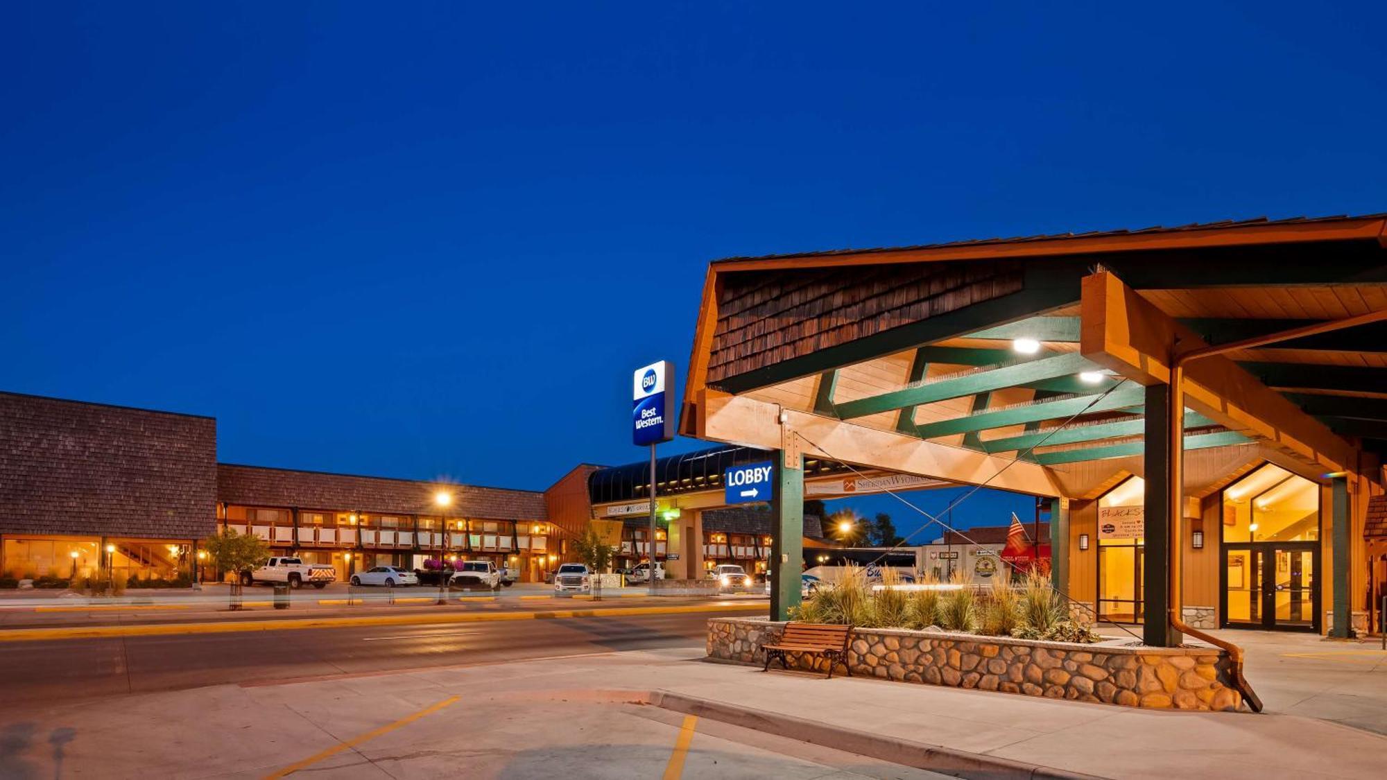 4 Golf Hotels Near Trial End Historic Ctr That Deliver