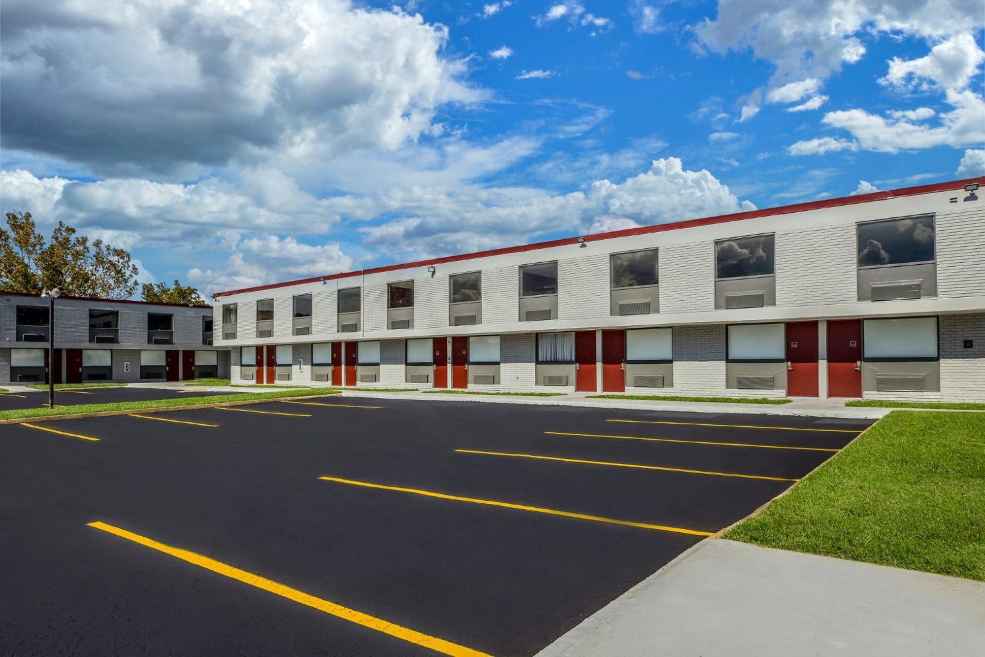 4 Airport Hotels Close to Parish of Rapides Coliseum