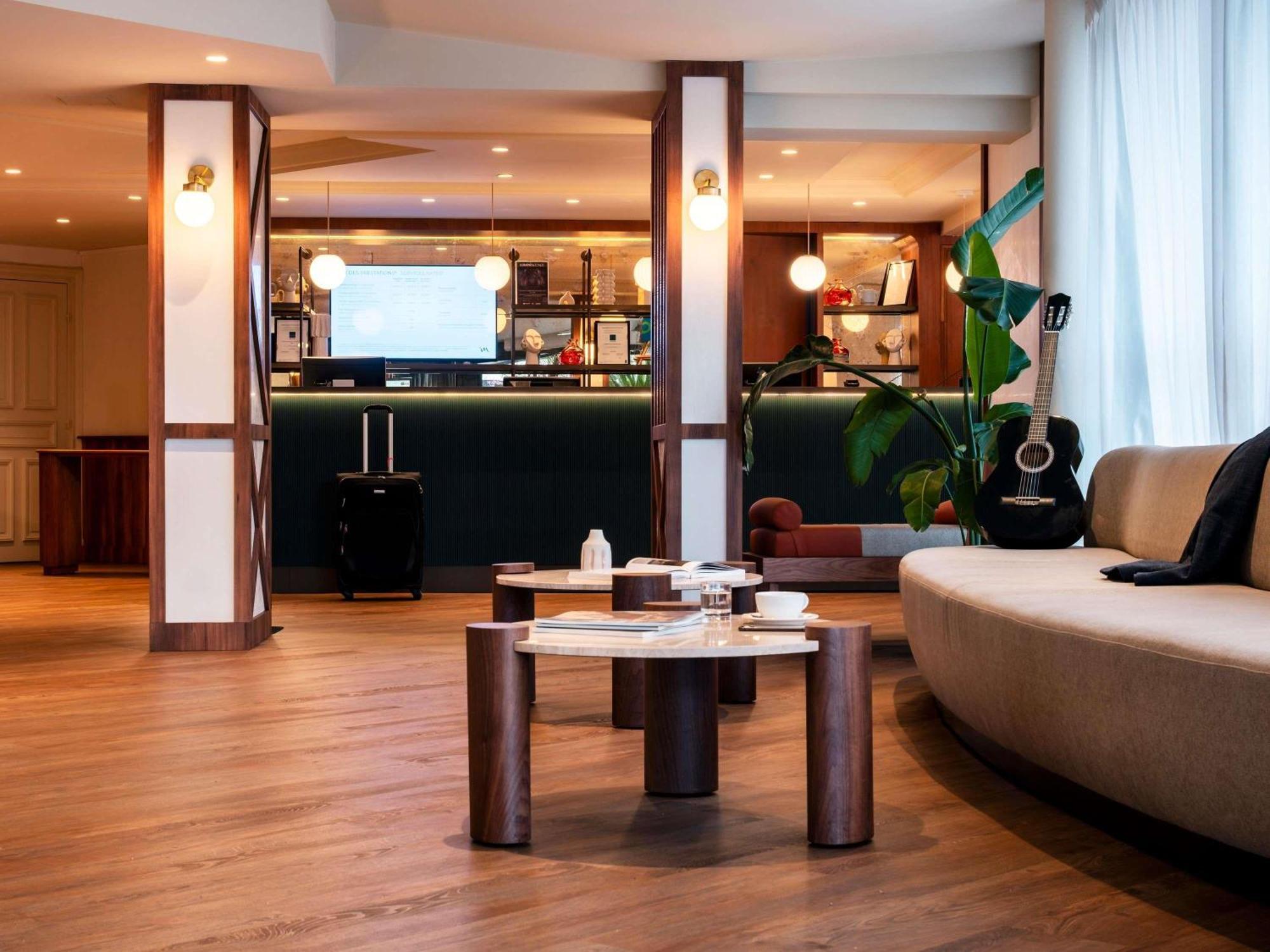 4 Central Hotels Near Le Gros Horloge Worth Booking