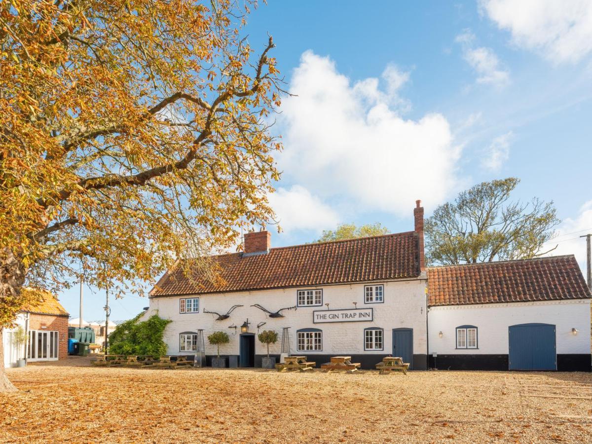 Staying Near Titchwell Marsh: 2 Four-Star Hotels Compared
